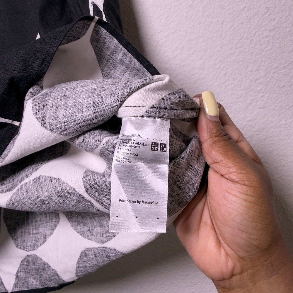 Marimekko x Uniqlo Women Linen Cotton Top Small Black White Kivet Polka Dot Art - Picture 7 of 7
